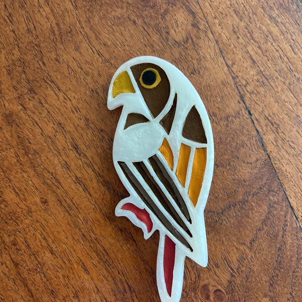 Large mid century modern leather detail love bird peacock brooch pin - Picture 4 of 4